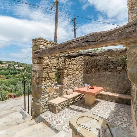 Pera Chorio - Daphne - Artist Stone House With Countryside Views Casa de Férias Agios Georgios (Sitia)