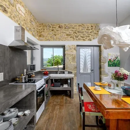 Pera Chorio - Daphne - Artist Stone House With Countryside Views Casa de Férias